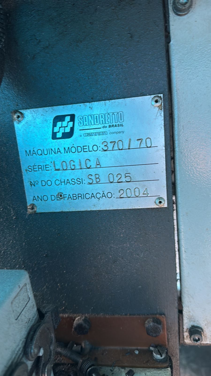 Injetora Sandretto 70 ton
