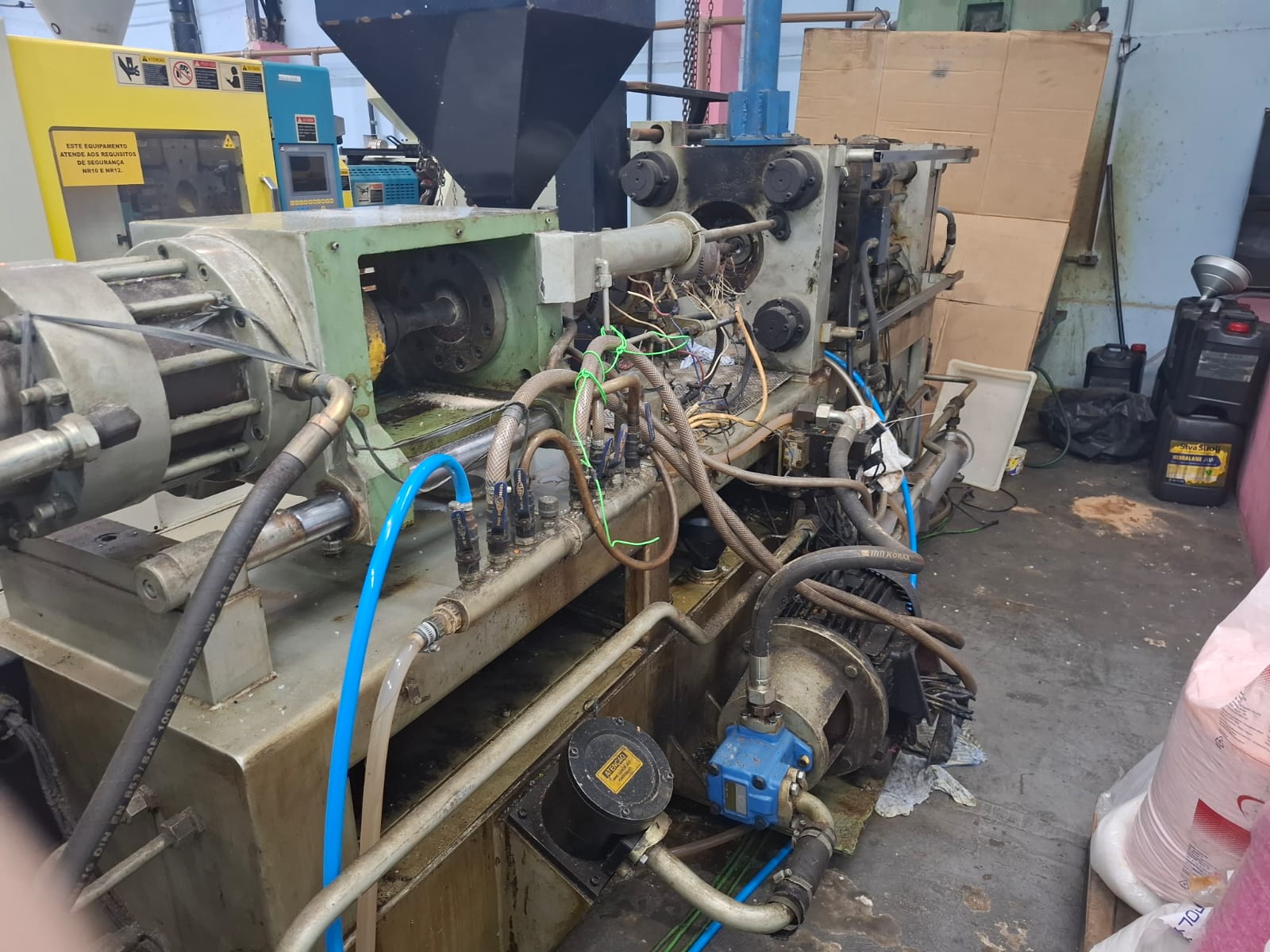 Injetora MG TPO 100 tons